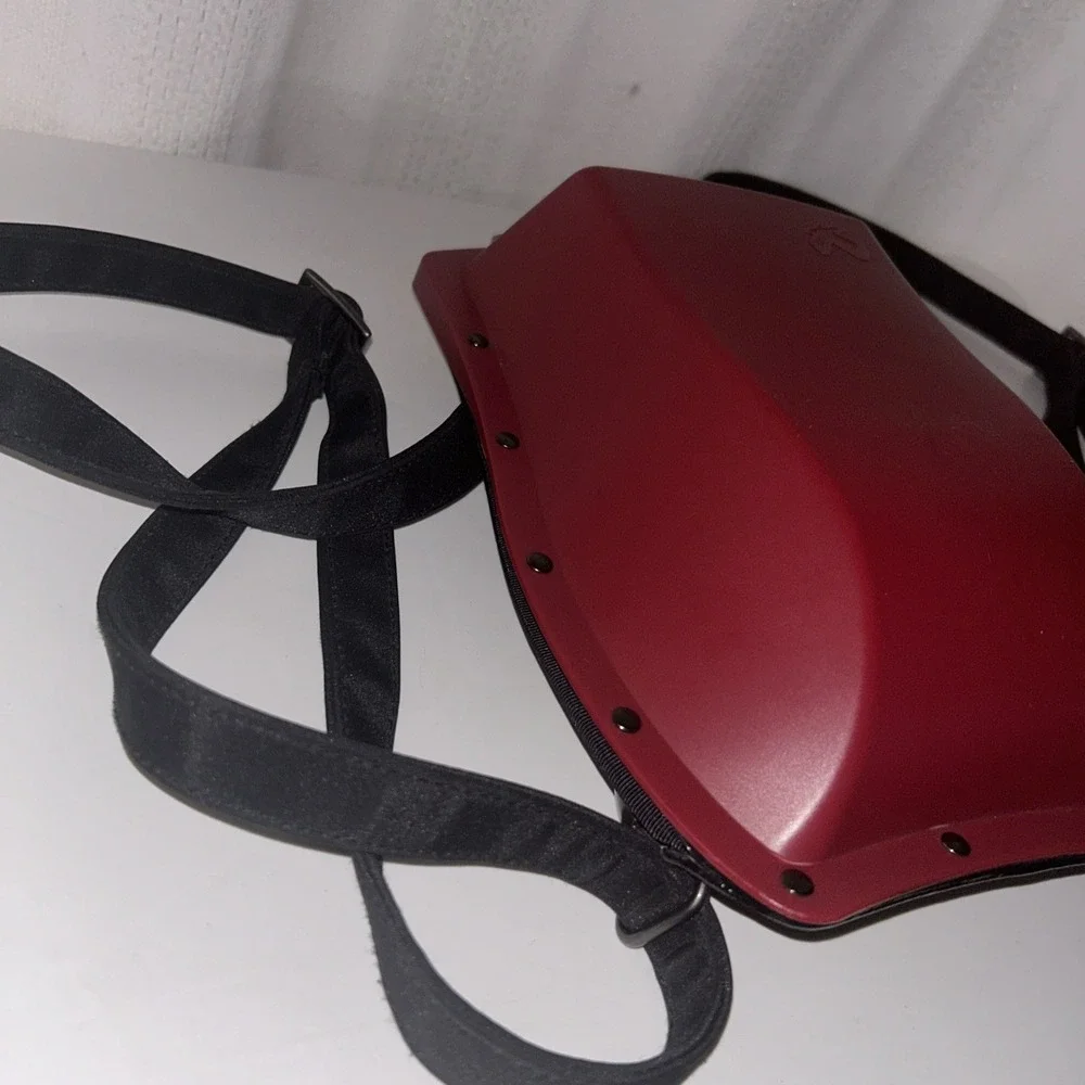 BOBLBE-E SWEDEN, HARD‎ SHELL BACKPACK, NWOT, UNUSED LABEL, PAT. PEND'G, UNISEX